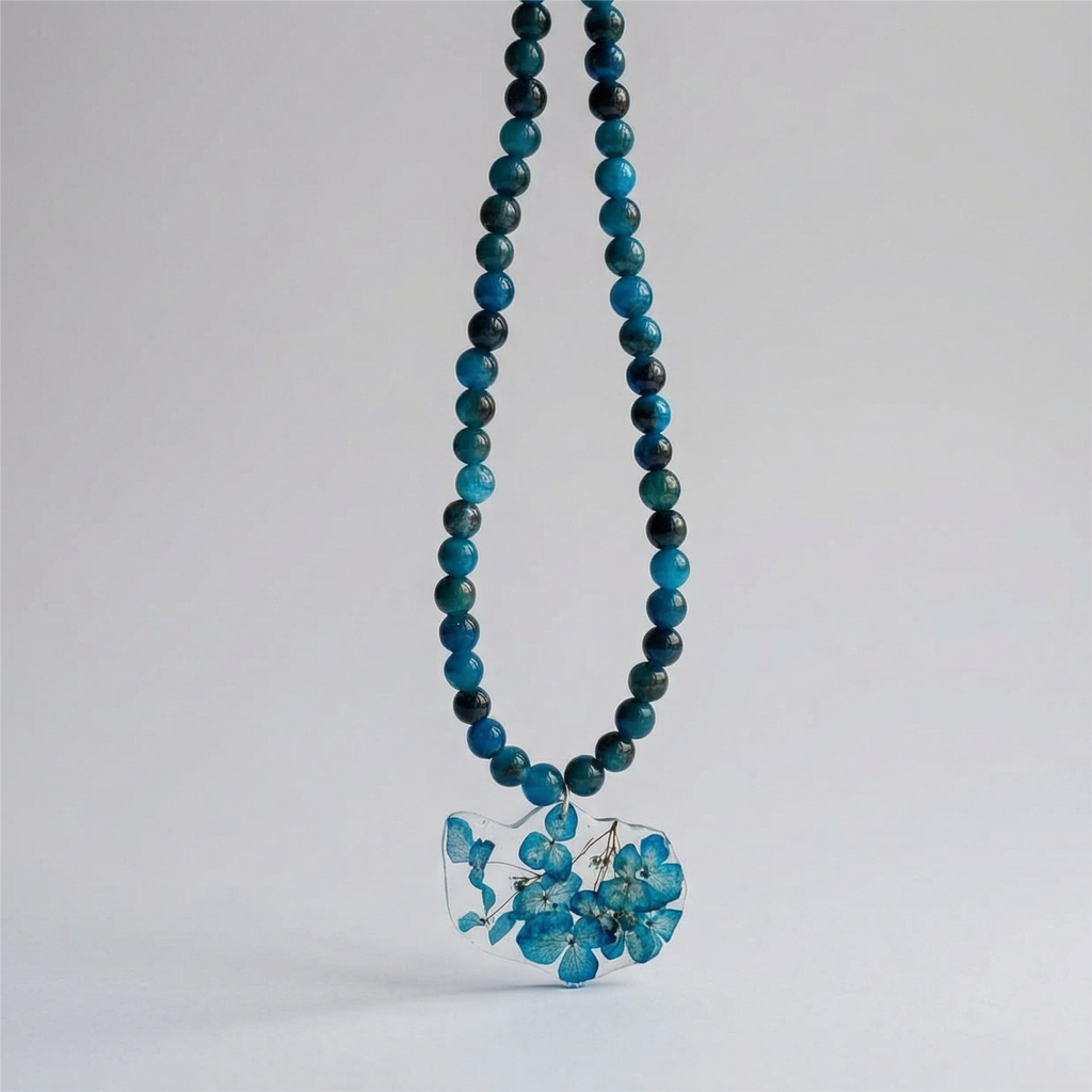 Collar corto flores azules