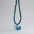 Collar corto flores azules