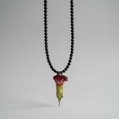 Collar corto clavel rojo