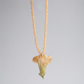 Collar clavel piedras pequeñas