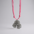 Collar cuerda hoja