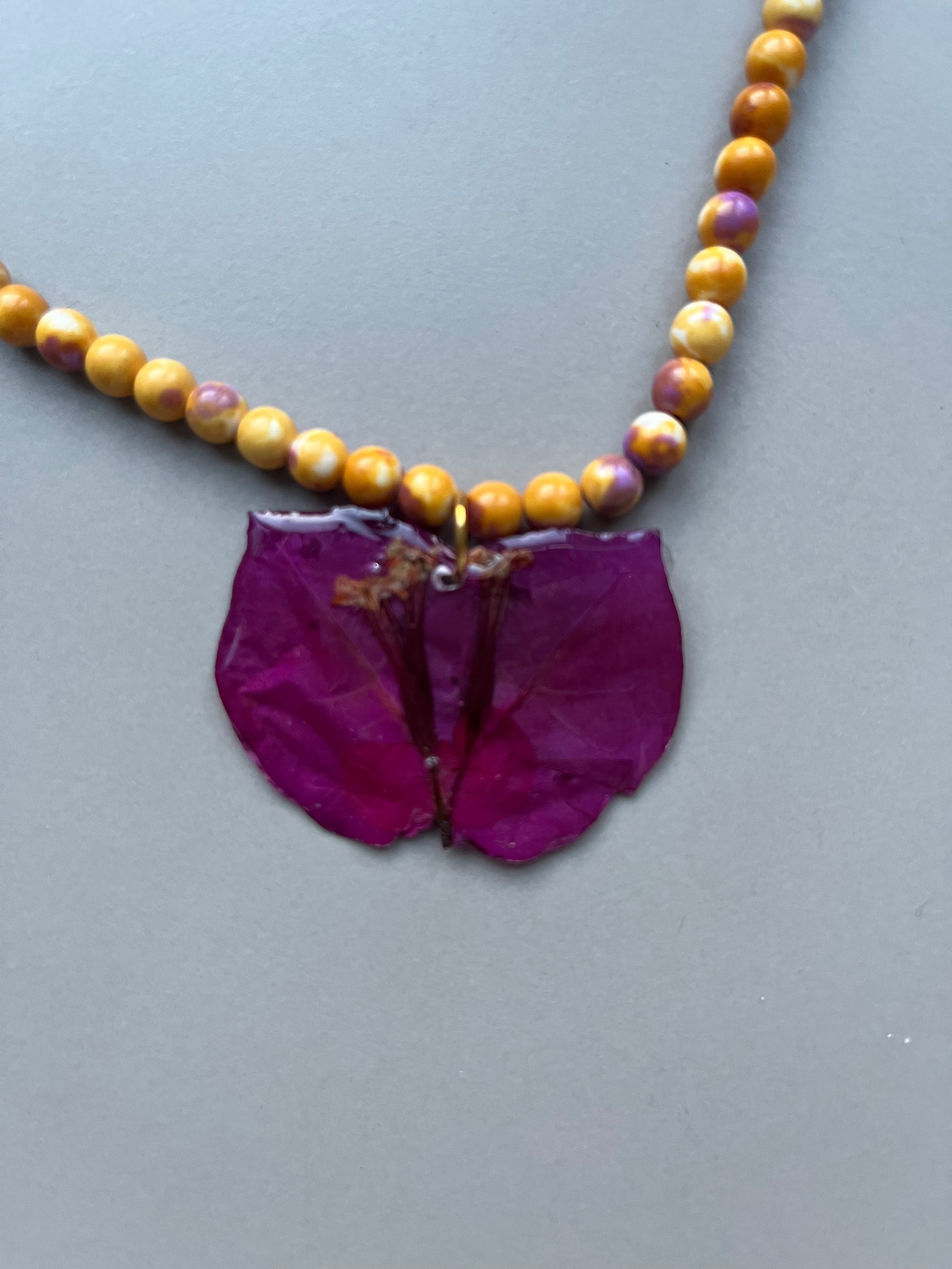 Collar corto buganvilla