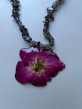 Collar corto rosa magenta
