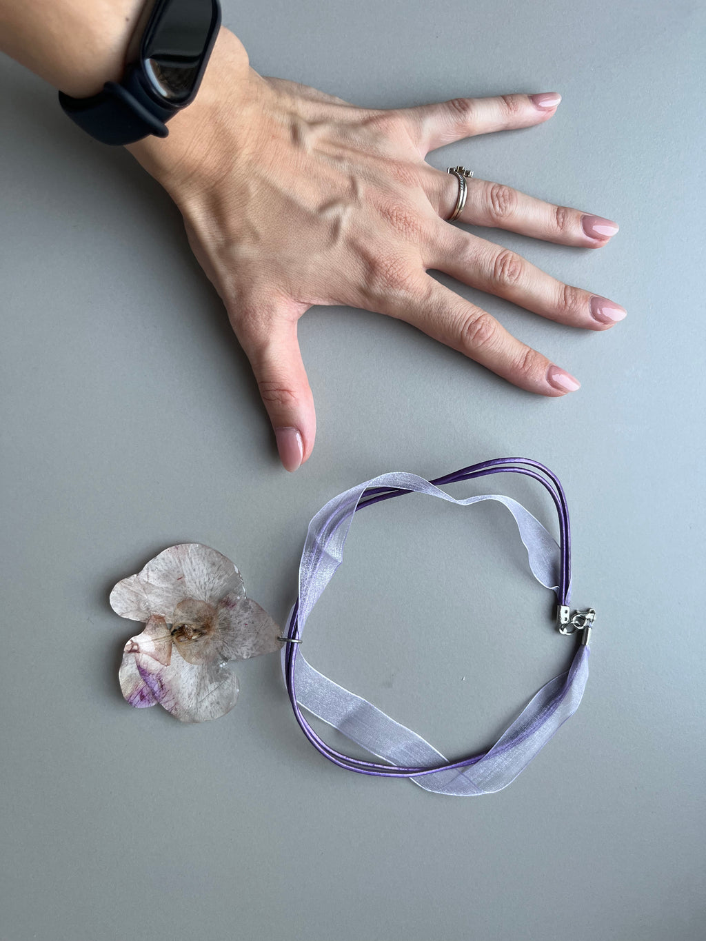 Gargantilla cinta orquídea