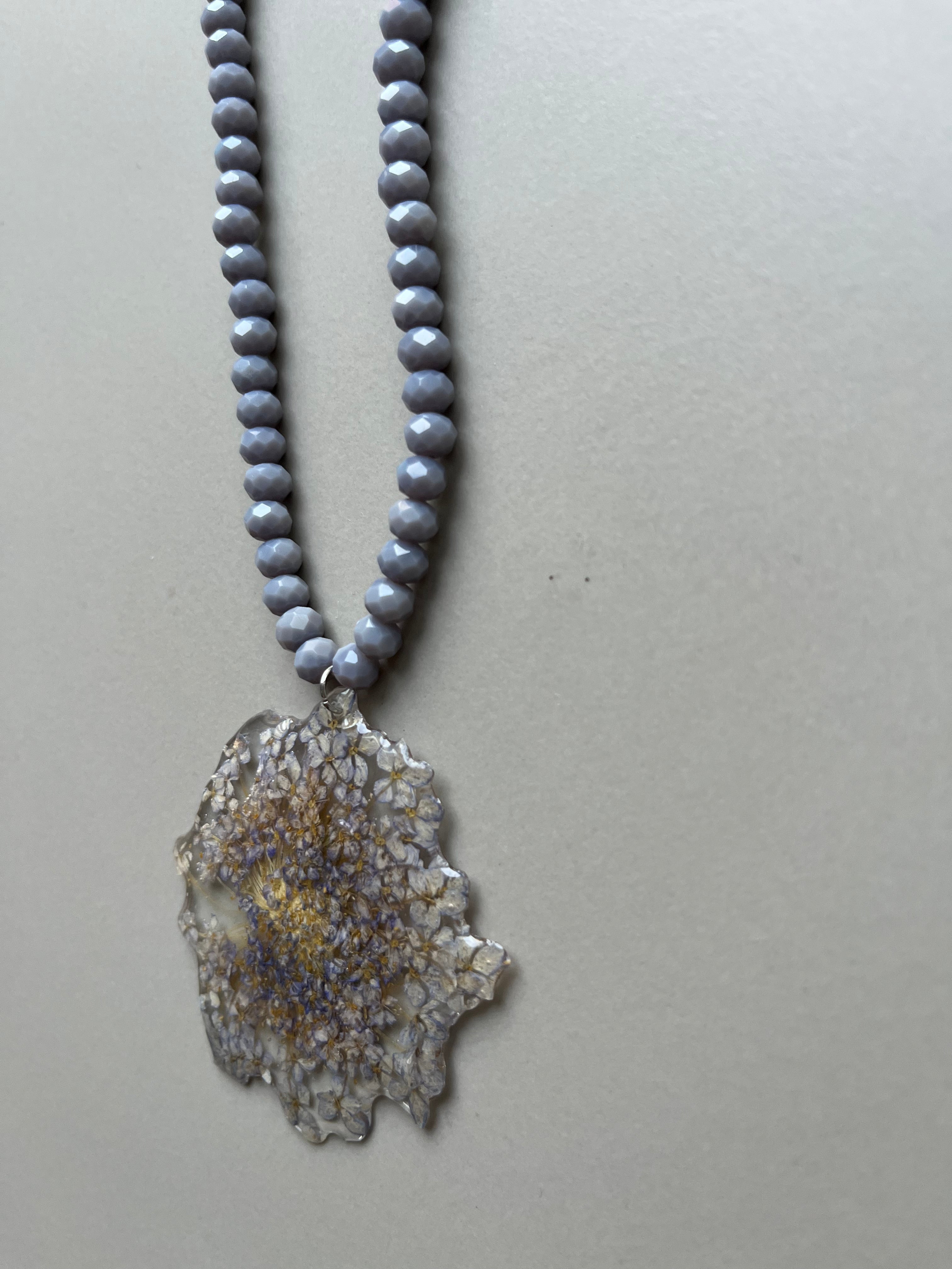 Collar largo paniculata lila