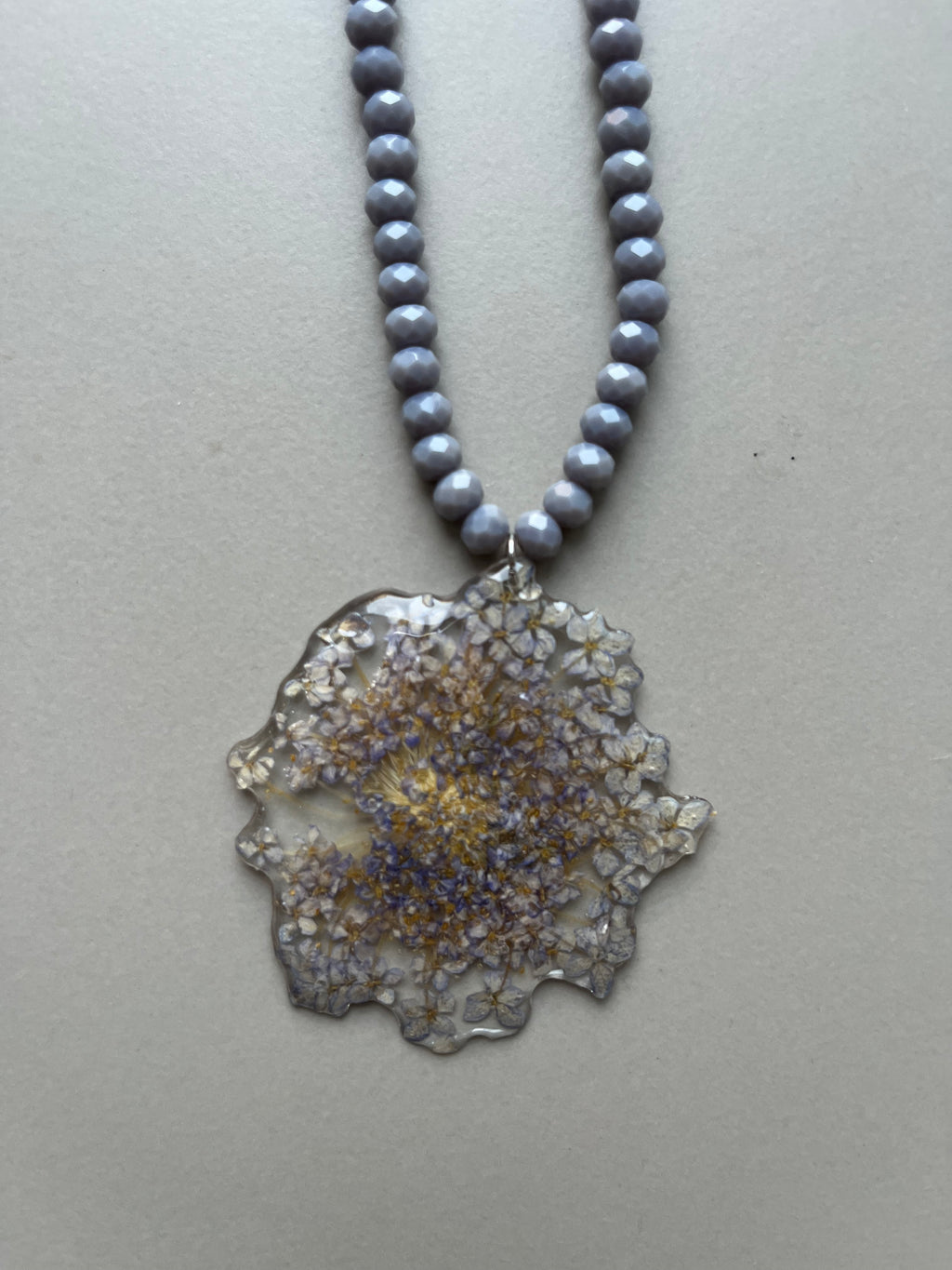 Collar largo paniculata lila