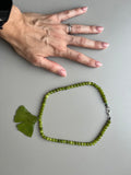 Collar corto verde Ginkgo Biloba