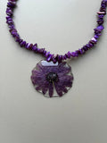 Collar corto margarita morada