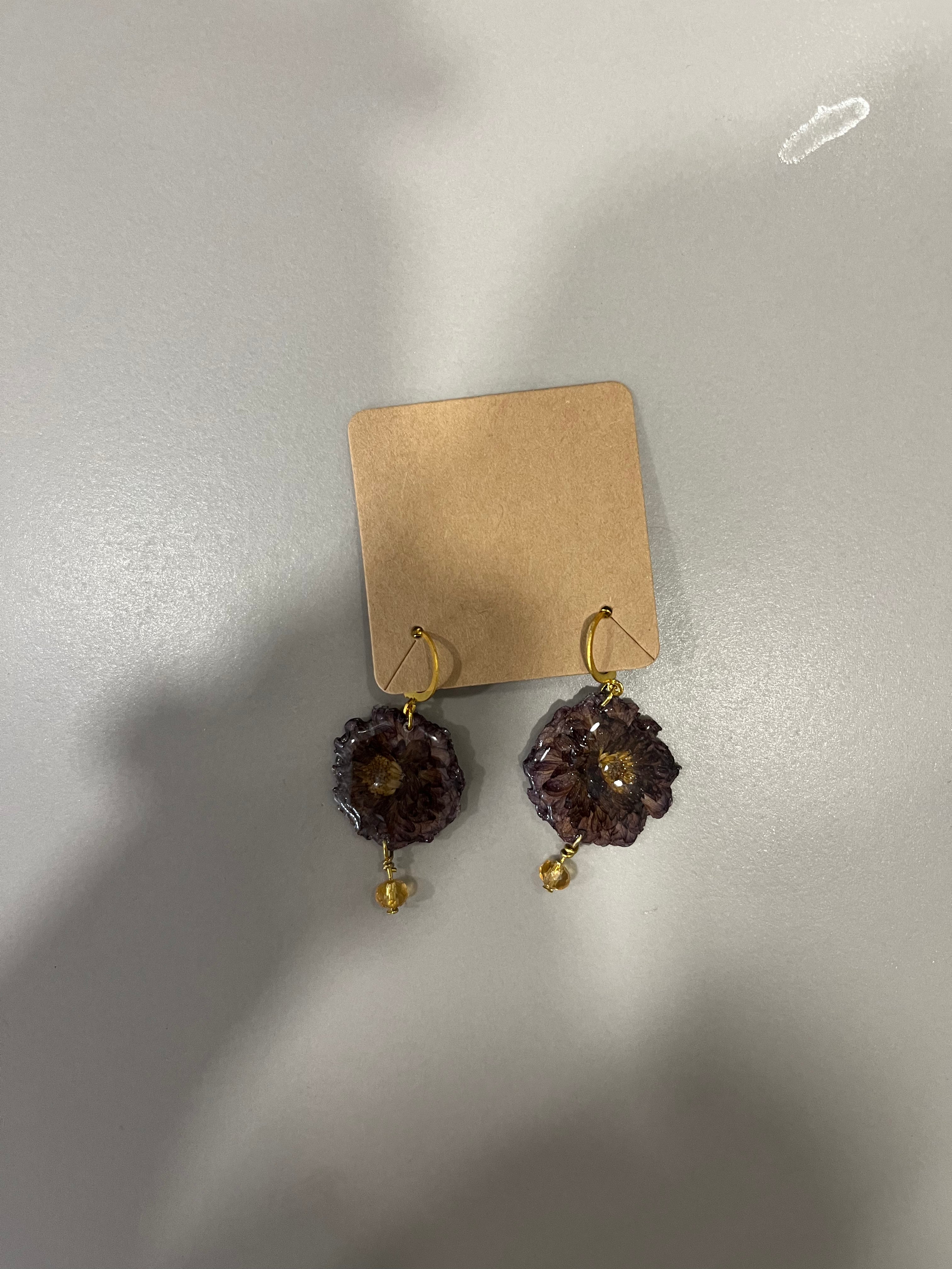 Pendientes flor oscura