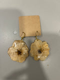 Pendientes rosas blancas