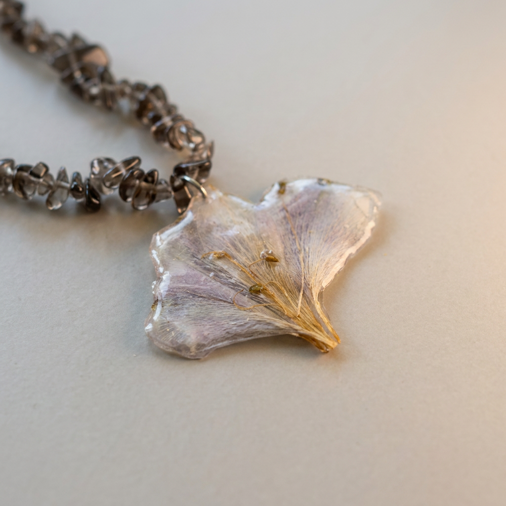 Collar corto flor malva