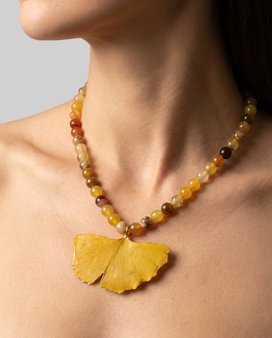 Collar corto hoja pequeña Ginkgo Biloba