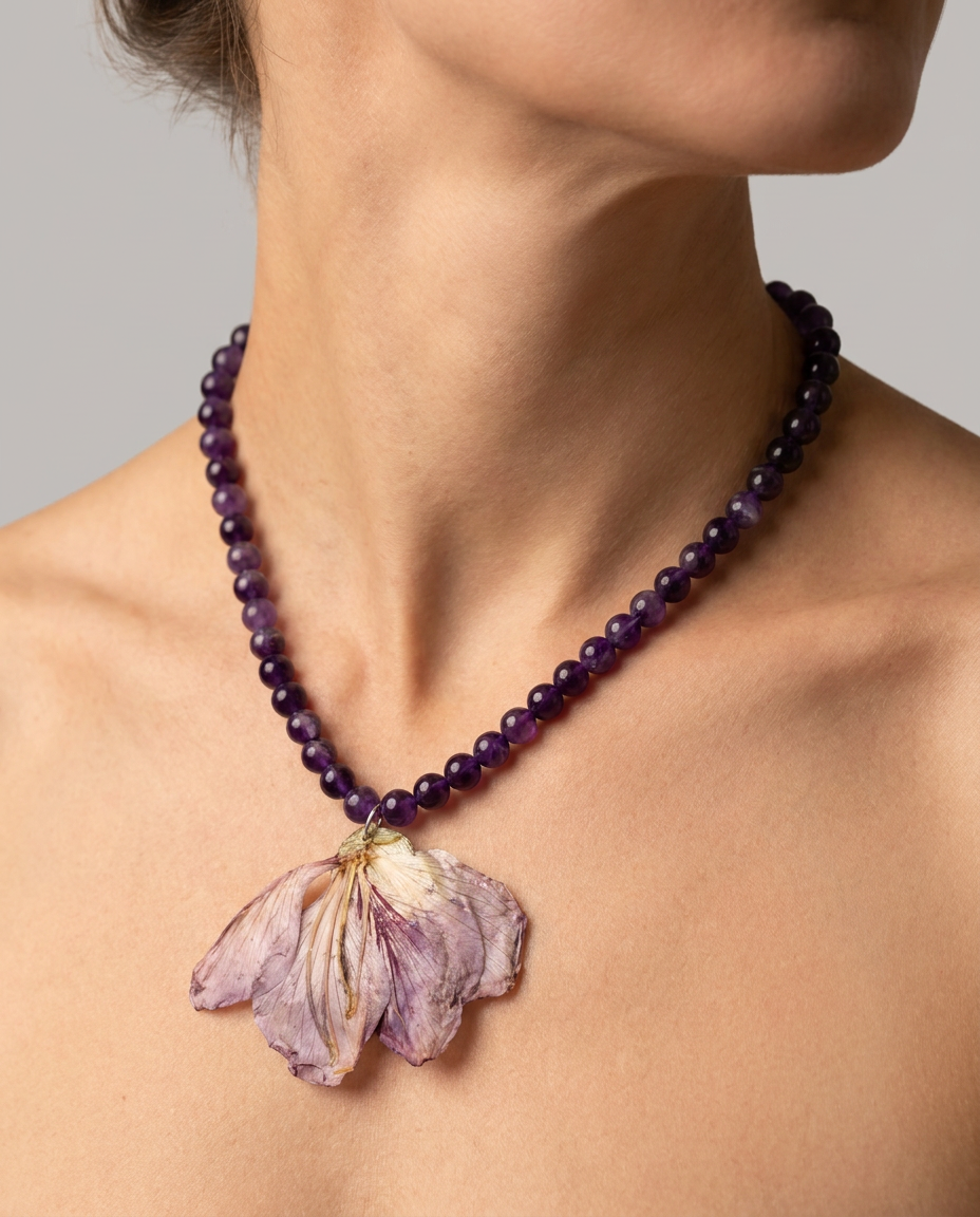 Collar corto falsa orquídea