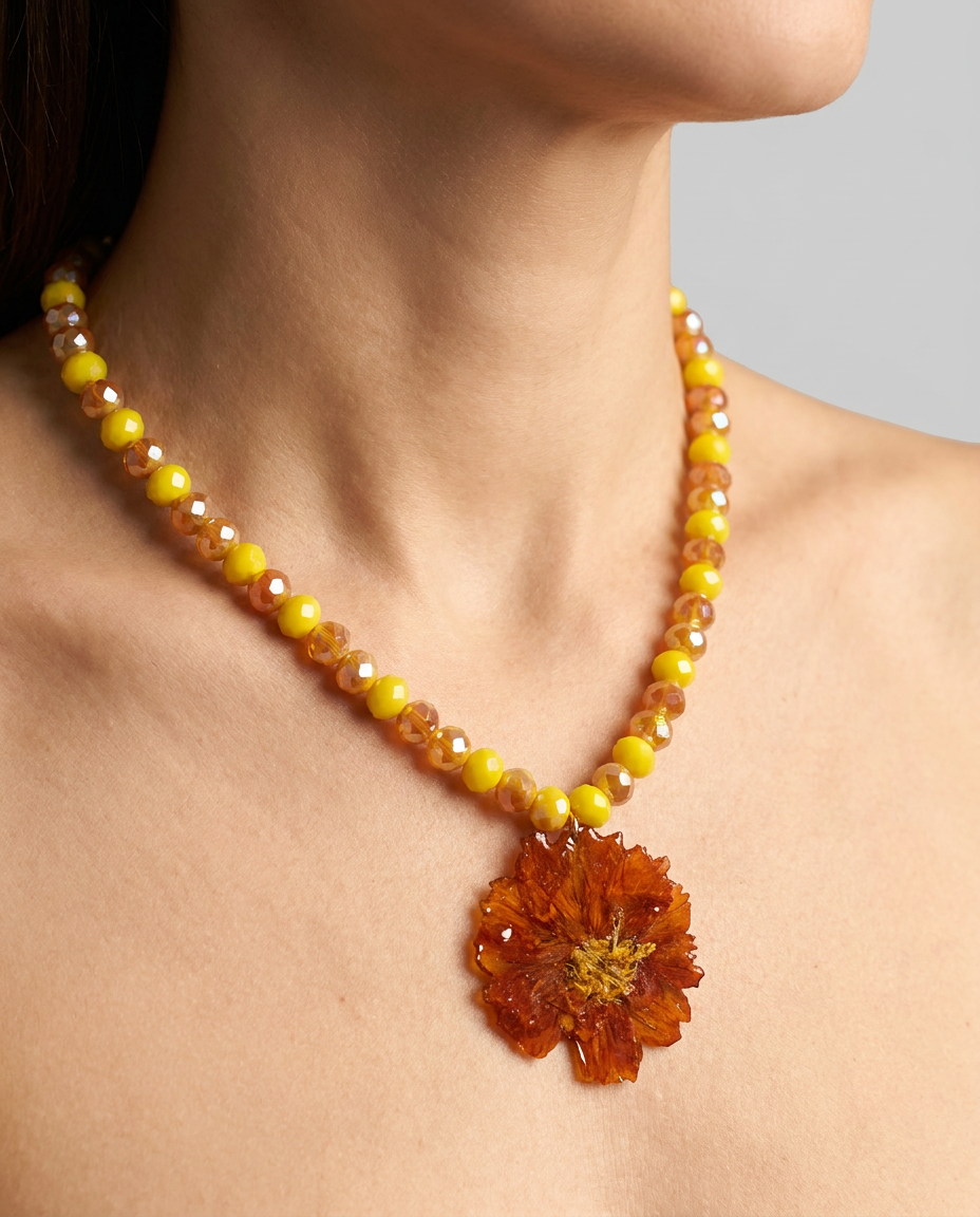Collar corto margarita naranja