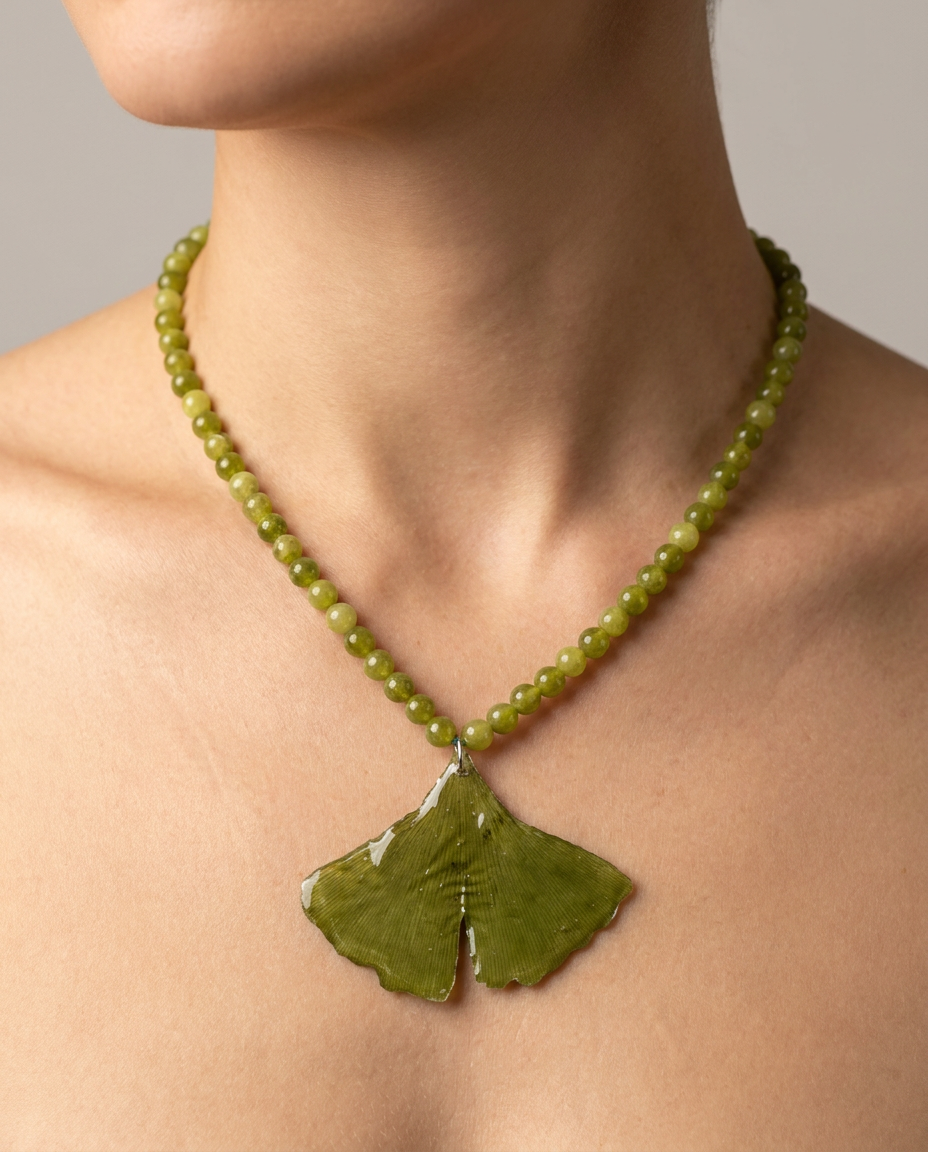 Collar corto ginkgo biloba
