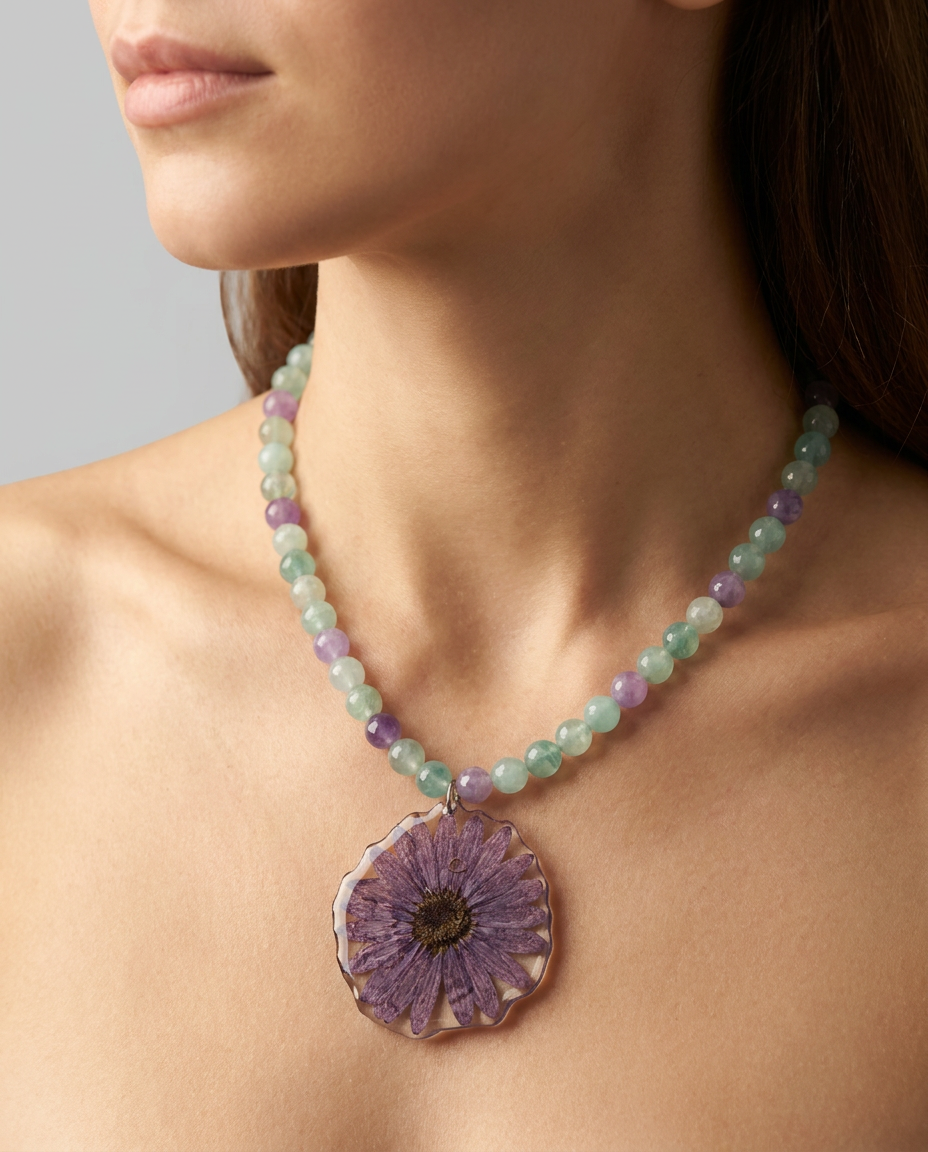 Collar corto margarita violeta