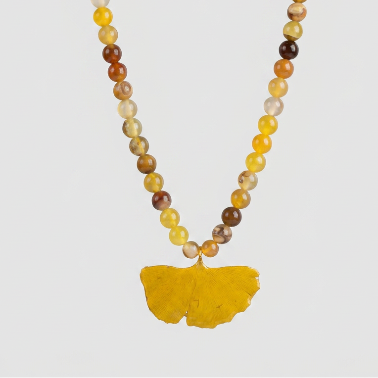 Collar corto hoja pequeña Ginkgo Biloba