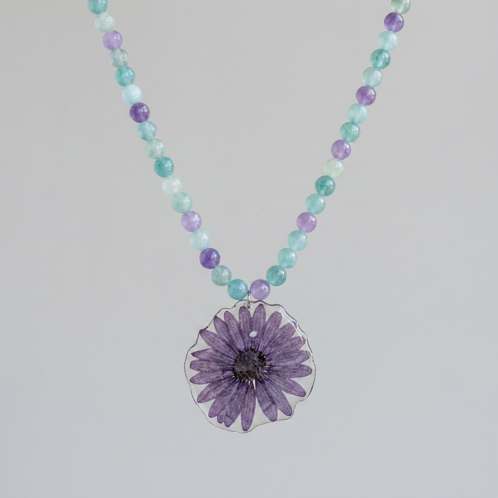 Collar corto margarita violeta