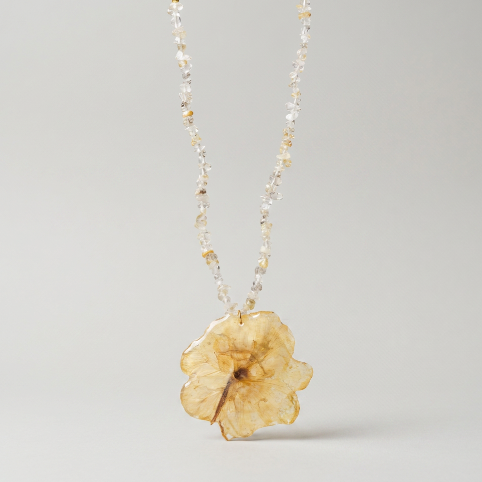 Collar corto piedras adelfa blanca