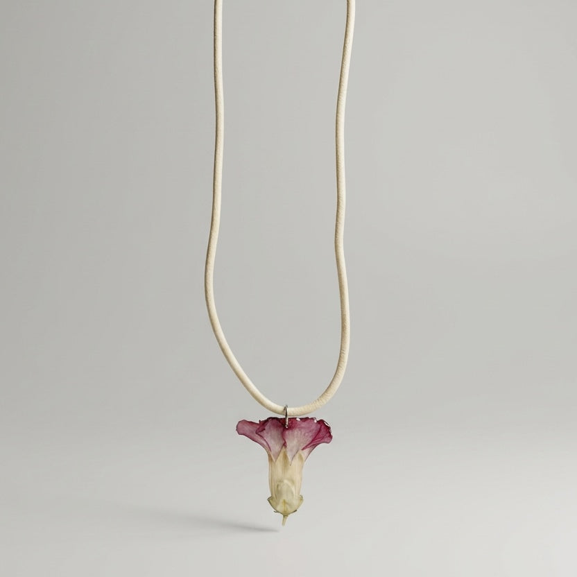 Collar corto clavellina