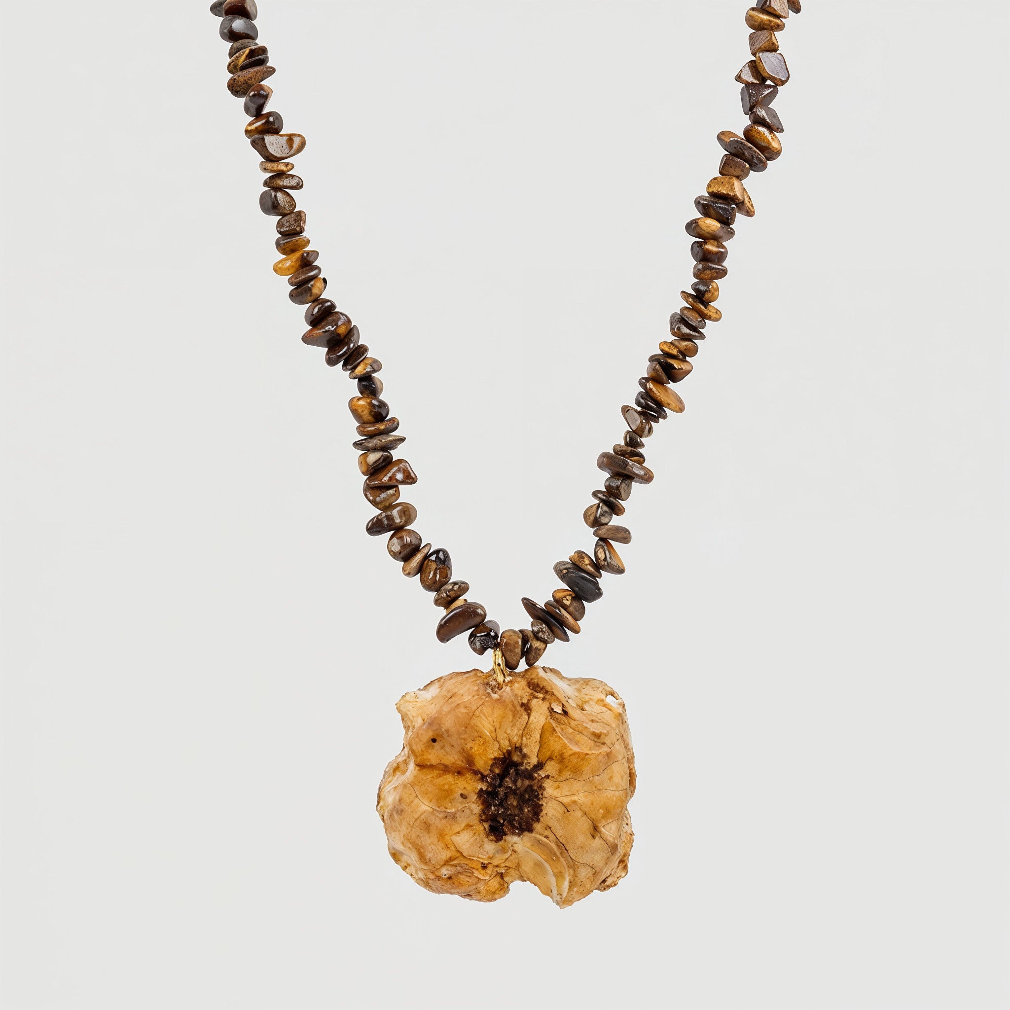 Collar corto rosa piedras marrones
